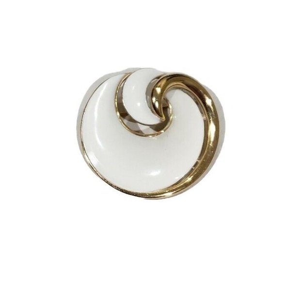 Vintage CROWN TRIFARI White Enamel Gold Tone Pin - Picture 7 of 8